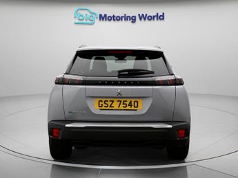 Peugeot E-2008 ACTIVE PREMIUM PLUS
