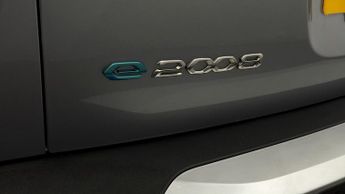 Peugeot E-2008 ACTIVE PREMIUM PLUS