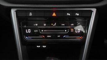 Volkswagen T-Roc LIFE TSI DSG