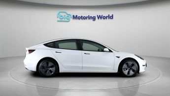 Tesla Model 3 LONG RANGE