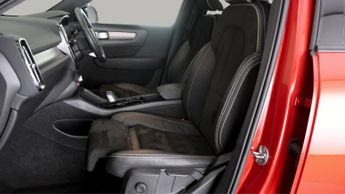 Volvo XC40 RECHARGE T4 R-DESIGN