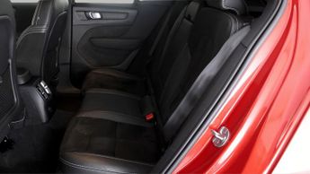 Volvo XC40 RECHARGE T4 R-DESIGN