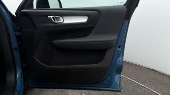 Volvo XC40 RECHARGE T4 PLUS
