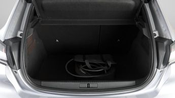 Peugeot E-208 GT