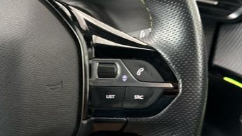 Peugeot E-2008 GT