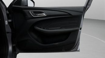 MG MG5 EXCLUSIVE