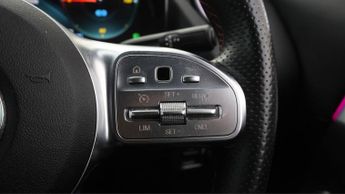 Mercedes-Benz EQA EQA 300 4MATIC AMG LINE