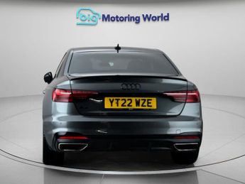 Audi A4 TFSI S LINE BLACK EDITION