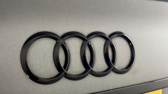 Audi A4 TFSI S LINE BLACK EDITION
