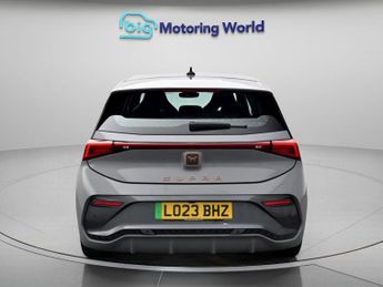 CUPRA Born V1