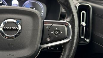 Volvo XC40 RECHARGE T5 R-DESIGN PRO