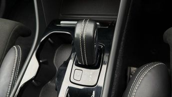 Volvo XC40 RECHARGE T5 R-DESIGN PRO