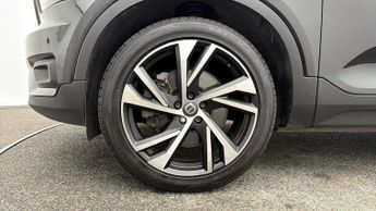 Volvo XC40 RECHARGE T5 R-DESIGN PRO