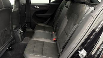 Volvo XC40 RECHARGE T5 R-DESIGN PRO