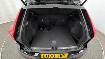 Volvo XC40 RECHARGE T5 R-DESIGN PRO