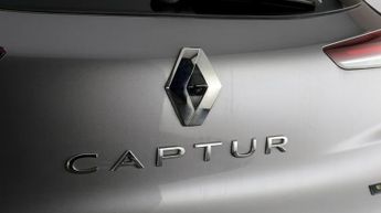 Renault Captur TECHNO E-TECH