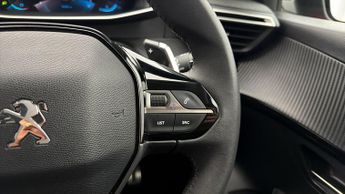 Peugeot 208 PURETECH ALLURE PREMIUM PLUS S/S