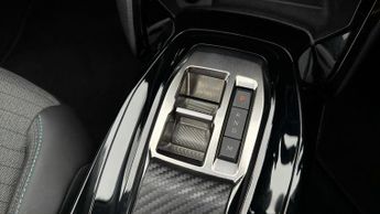 Peugeot 208 PURETECH ALLURE PREMIUM PLUS S/S
