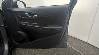 Hyundai KONA PREMIUM