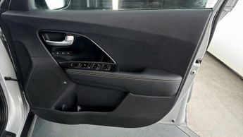 Kia Niro 4 PLUS