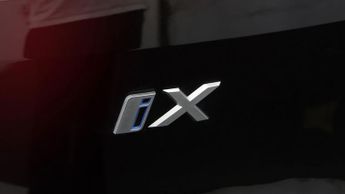 BMW iX XDRIVE40 M SPORT