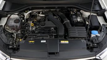 Volkswagen T-Roc LIFE TSI DSG