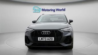 Audi Q3 TFSI E S LINE BLACK EDITION