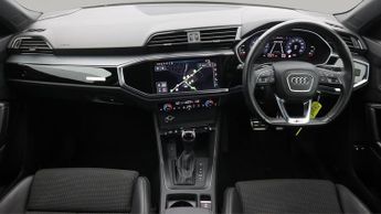 Audi Q3 TFSI E S LINE BLACK EDITION