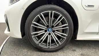 BMW 3 Series 330E M SPORT