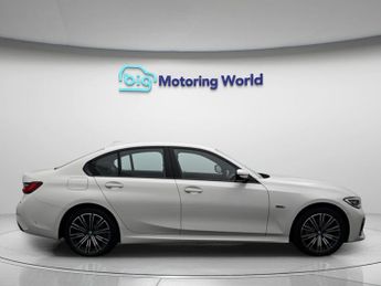 BMW 3 Series 330E M SPORT