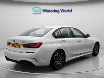 BMW 3 Series 330E M SPORT