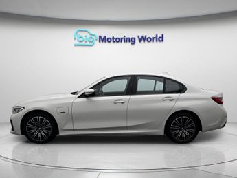 BMW 3 Series 330E M SPORT