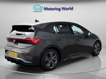 CUPRA Born V1