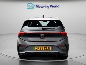 CUPRA Born V1