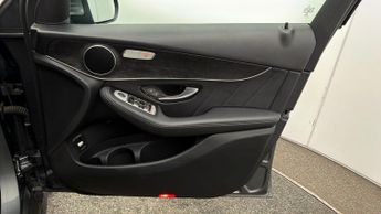 Mercedes-Benz GLC GLC 220 D 4MATIC AMG LINE