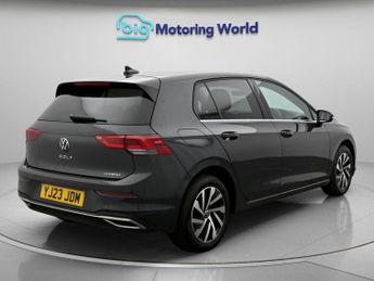Volkswagen Golf STYLE TSI DSG