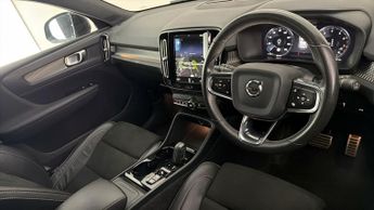 Volvo XC40 T3 R-DESIGN