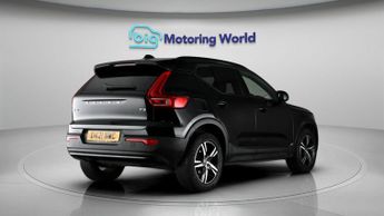 Volvo XC40 T3 R-DESIGN