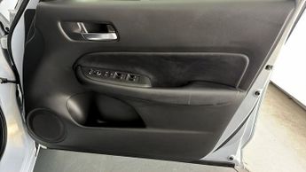 Honda Jazz I-MMD EX