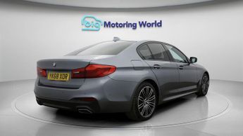 BMW 5 Series 530E M SPORT