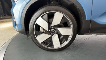 Volvo C40 RECHARGE PRO TWIN AWD