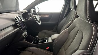 Volvo C40 RECHARGE PRO TWIN AWD