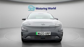 Hyundai KONA PREMIUM
