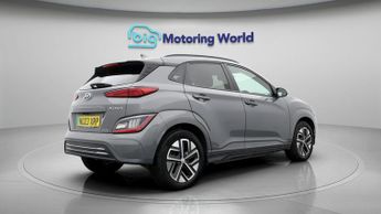 Hyundai KONA PREMIUM