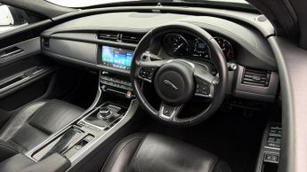 Jaguar XF R-SPORT
