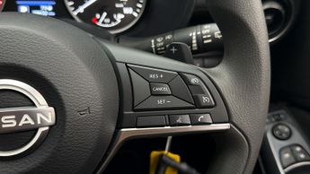 Nissan Juke DIG-T ACENTA DCT
