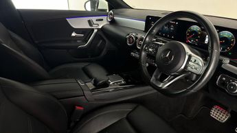 Mercedes-Benz CLA CLA 180 AMG LINE PREMIUM PLUS