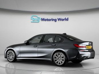 BMW 3 Series 330E M SPORT