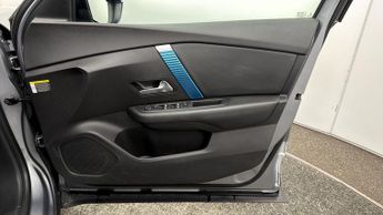 Citroen e-C4 SHINE PLUS