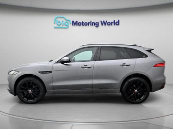 Jaguar F-PACE CHEQUERED FLAG AWD